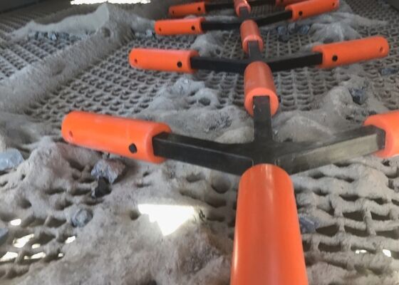 Anti Blocking Declogging Rods for High Moisture Materials