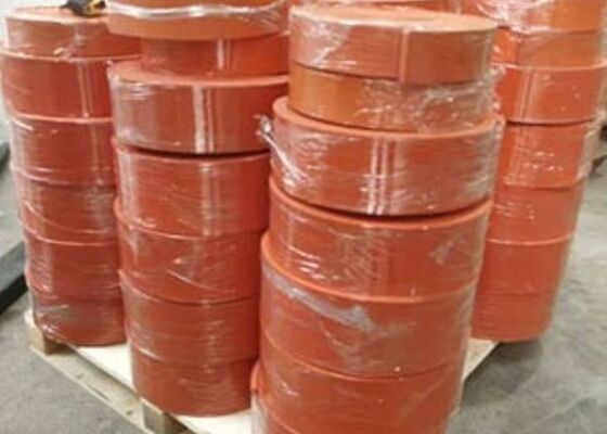 قطعات نوار نقاله منعطف مهار گرد و غبار پلی اورتان منعطف جانبی نوار نقاله PU
