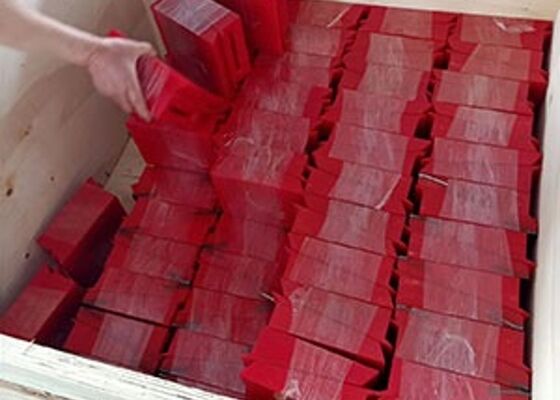 تسمه نقاله پلی یورتان اسکراپر تیغه قرمز مقاوم در برابر ضربه معدن قطعه سایش